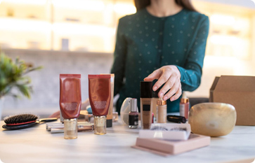 Glossier, 美容, Shopify建站, 电商网站设计与开发