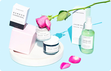 Editorial-amour，美妆日常洗护用品网站建设案例, 专注于个性化设计和用户体验